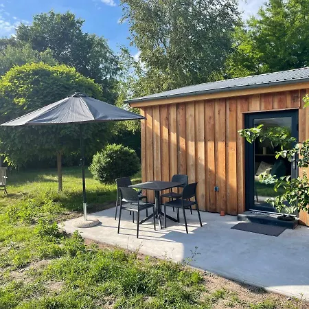 Aalglatt Am Deich, 250 M Zum Dierhagen