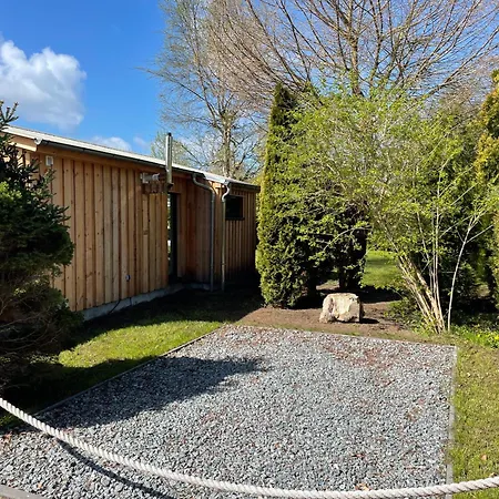 Aalglatt Am Deich, 250 M Zum * Dierhagen