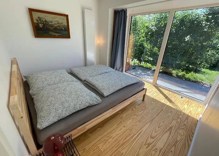 Aalglatt Am Deich, 250 M Zum