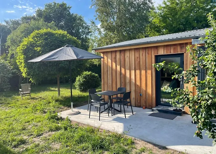 Aalglatt Am Deich, 250 M Zum Dierhagen