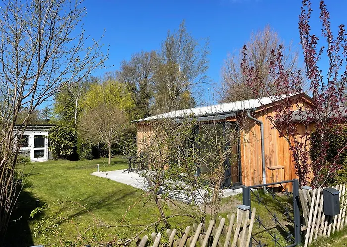 Ferienhaus Aalglatt Am Deich, 250 M Zum Dierhagen